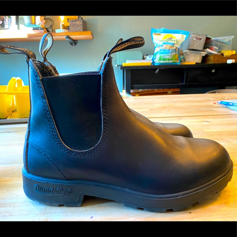 Blundstone boots size 7.5
